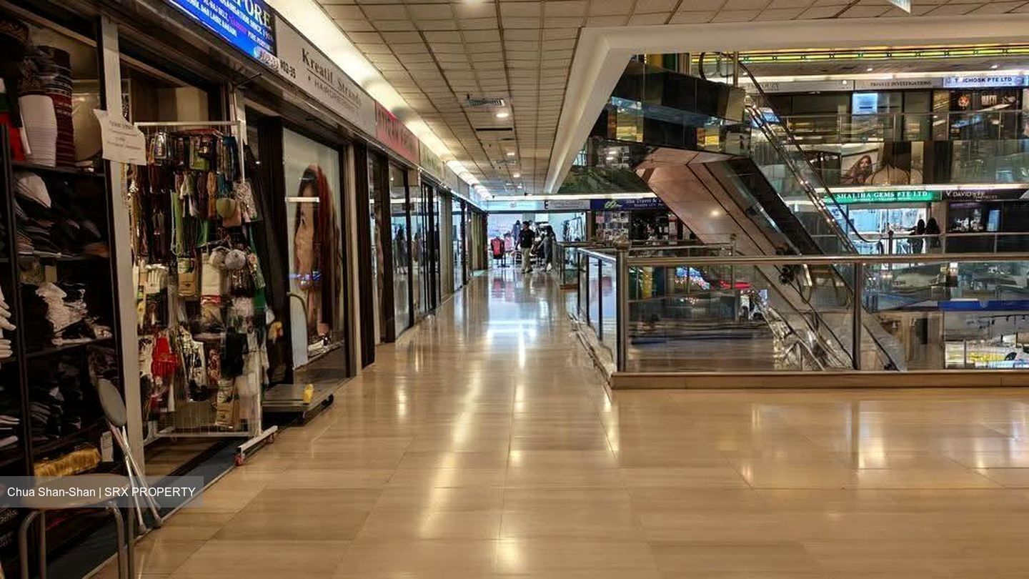 The Golden Landmark (D7), Retail #621643661